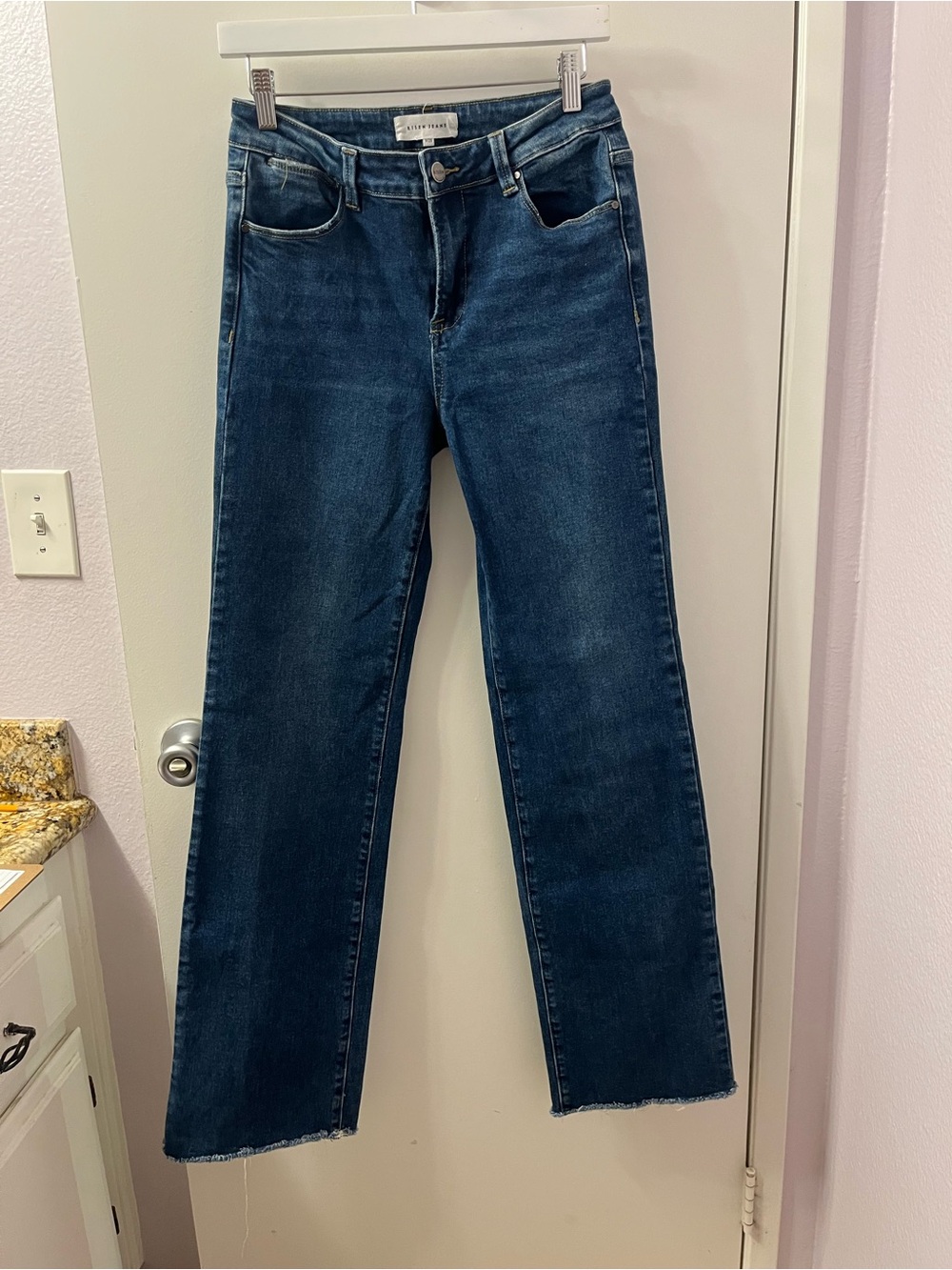 Risen High-Rise Straight Leg Jeans in Dark Blue Like New! Size 9/29